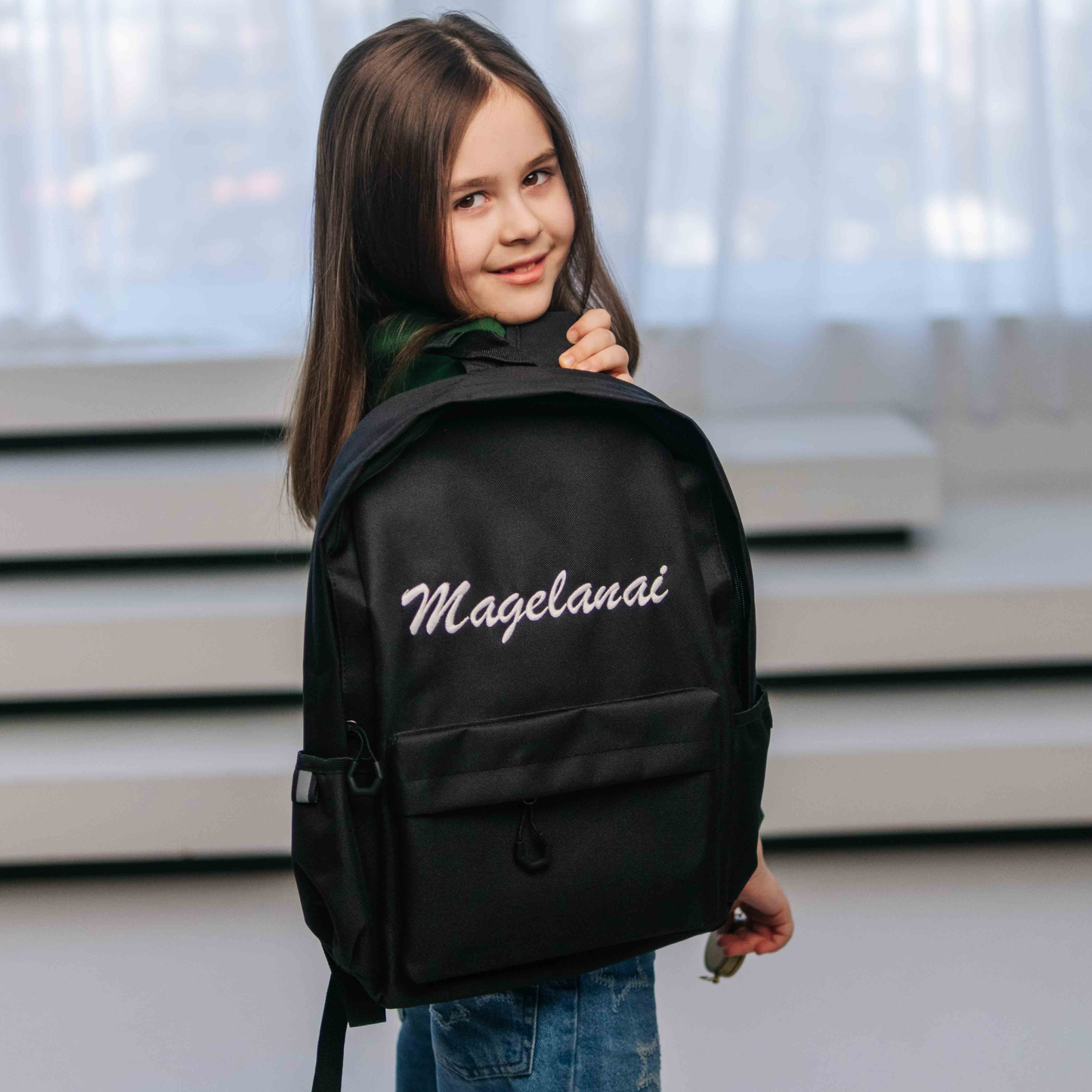 Juoda kuprinė "Magelanai"